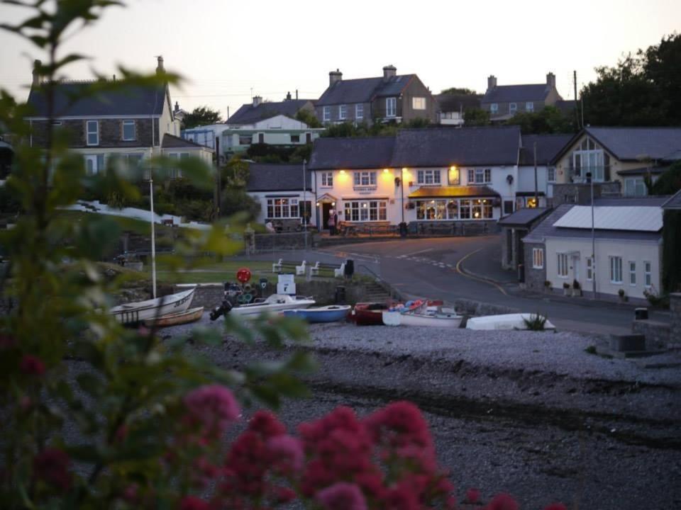 “Ty Hir Caravan” Moelfre Bagian luar foto